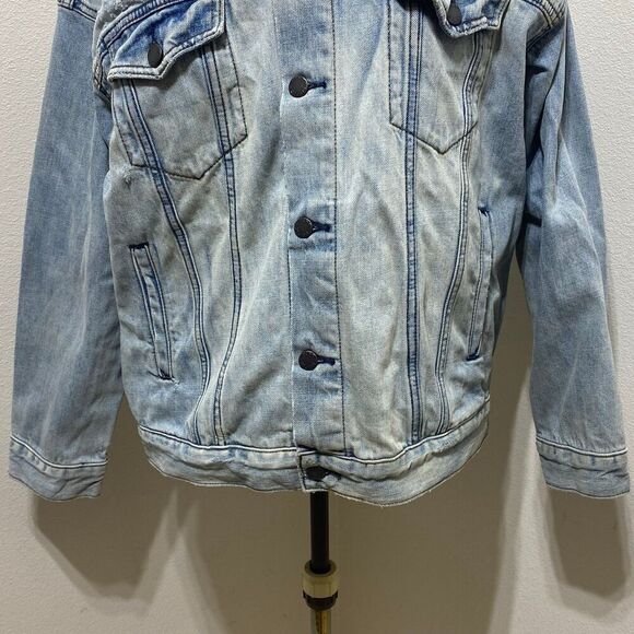 Free People Denim Trucker Jacket Size XS/S - Picture 3 of 12